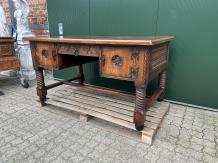 Nostalgisch antiek eiken bureau, fors in formaat, vintage meubel