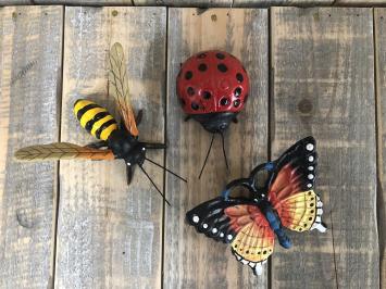 Gietijzeren insecten - bij, vlinder en lieveheersbeestje