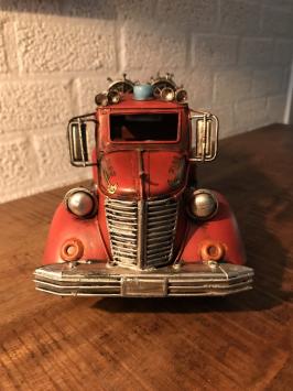 Metalen schaalmodel van een brandweerwagen, vintage