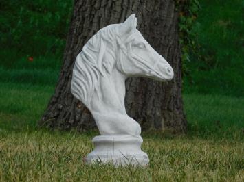 Sculptuur paardenhoofd, vol steen