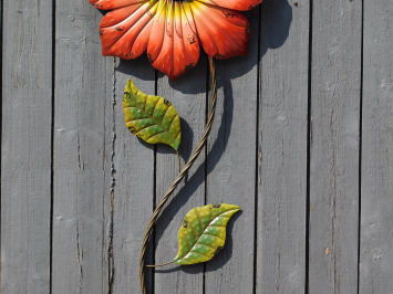 Metalen wandornament - grote bloem - rustiek - in kleur