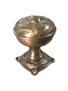 Deurknop, Art Nouveau Knop met Rosette, gepatineerd messing, draaibaar