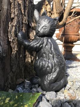 Zwarte kat sculptuur