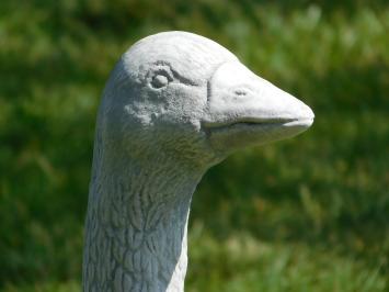 Tuinbeeld gans, steen, beeld voor in de tuin of bij de vijver