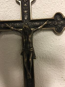 Messing muurdecoratie - Jezus aan het kruis - INRI